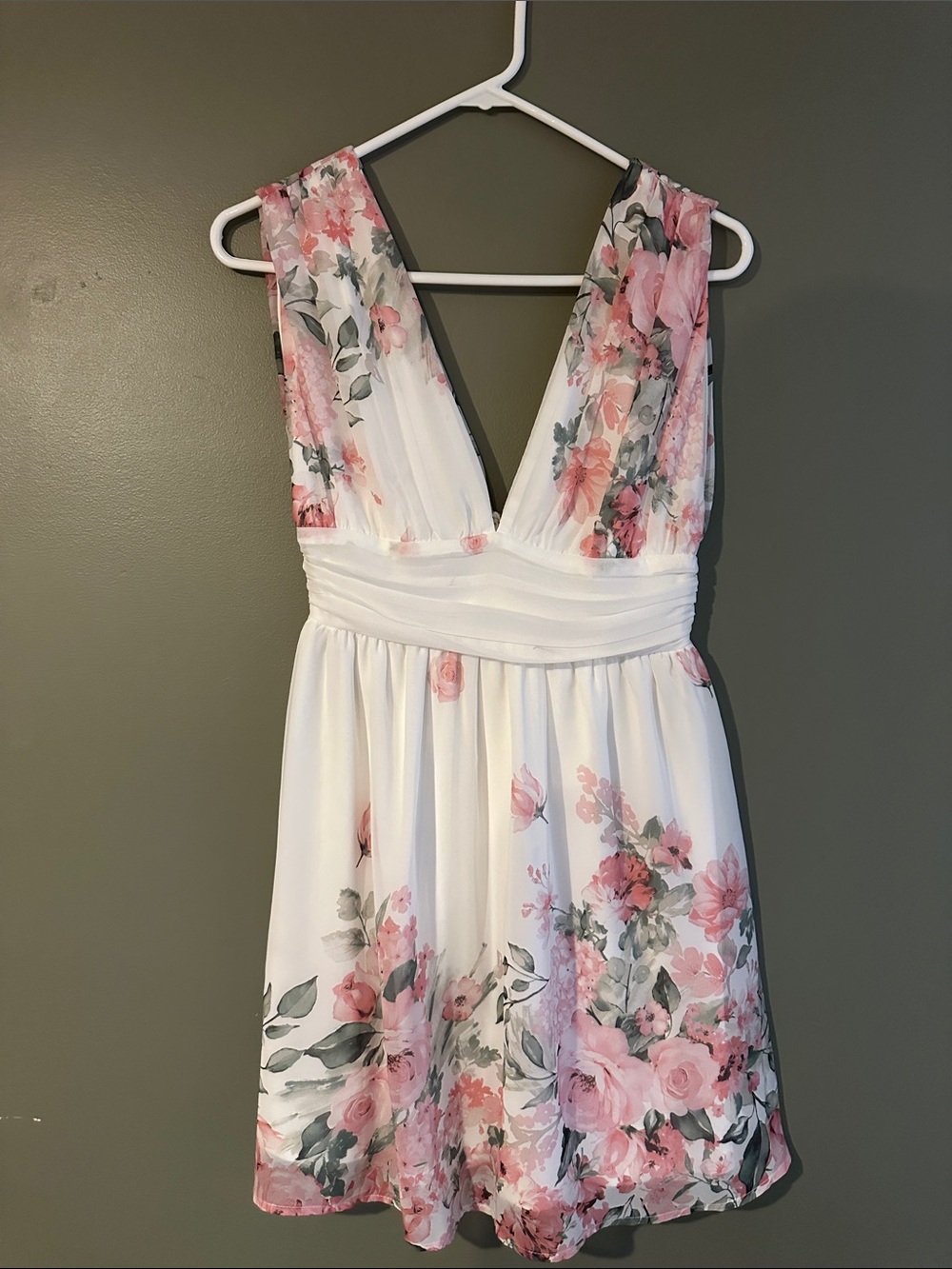 Lulu’s Floral V-Neck White and Pink Sundress